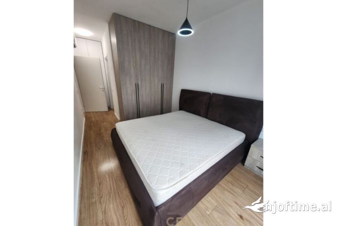 Shtepi me qera 2+1 ne Tirane - 800 Euro