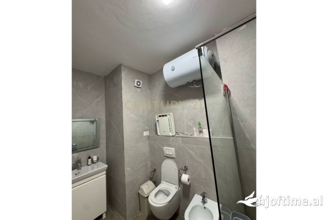 Shtepi me qera Apartament ne Tirane, 2+1, Mobilimi E mobiluar, Pagesa 650  Euro.