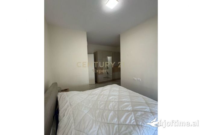 Shtepi me qera Apartament ne Tirane, 2+1, Mobilimi E mobiluar, Pagesa 650  Euro.