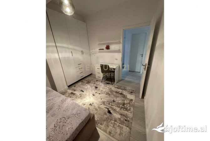 Shtepi me qera 2+1 ne Tirane - 650 Euro