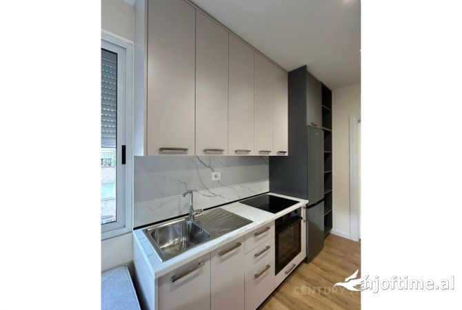 Shtepi me qera Apartament ne Tirane, 1+1, Mobilimi E mobiluar, Pagesa 500  Euro.