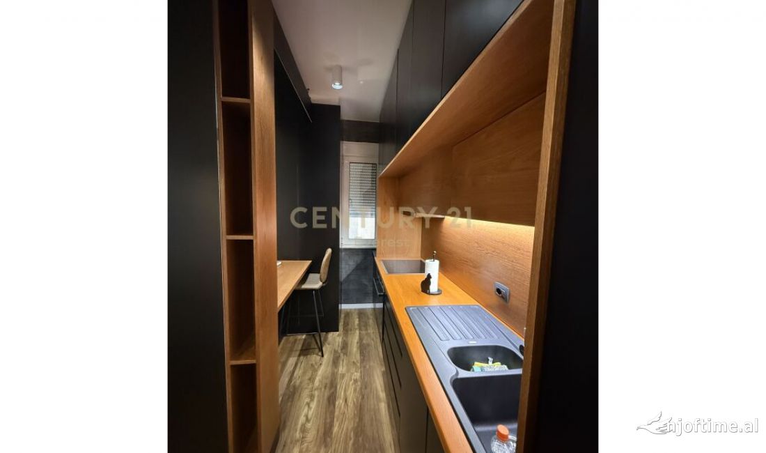 Shtepi ne shitje Apartament ne Tirane, 1+1, Mobilimi E mobiluar, Pagesa 250,000  Euro.