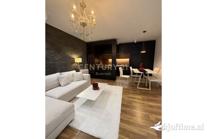 Shtepi ne shitje Apartament ne Tirane, 1+1, Mobilimi E mobiluar, Pagesa 250,000  Euro.
