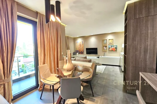 Shtepi me qera 2+1 ne Tirane - 1,250 Euro