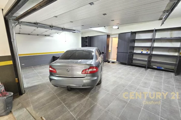 Shtepi me qera 3+1 ne Tirane - 2,000 Euro