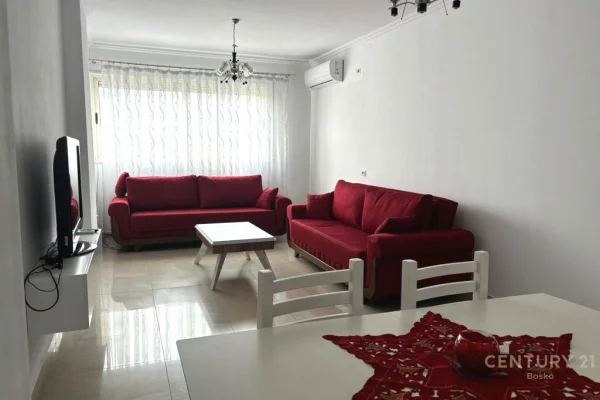 Shtepi me qera 2+1 ne Tirane - 700 Euro