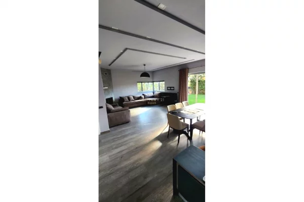 Shtepi me qera 4+1 ne Tirane - 5,000 Euro