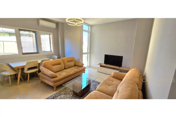 Shtepi ne shitje Apartament ne Tirane, 2+1, Mobilimi E mobiluar, Pagesa 220,000  Euro.