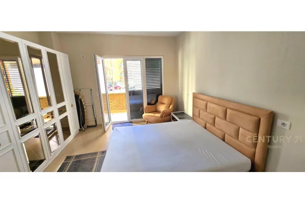 Shtepi ne shitje Apartament ne Tirane, 2+1, Mobilimi E mobiluar, Pagesa 220,000  Euro.