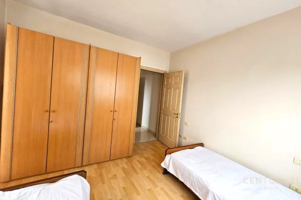 Shtepi me qera Apartament ne Tirane, 1+1, Mobilimi E mobiluar, Pagesa 50,000  Leke.