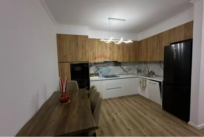 Shtepi me qera 1+1 ne Tirane - 450 Euro
