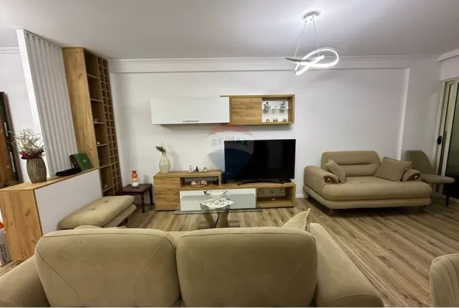 Shtepi me qera 1+1 ne Tirane - 450 Euro