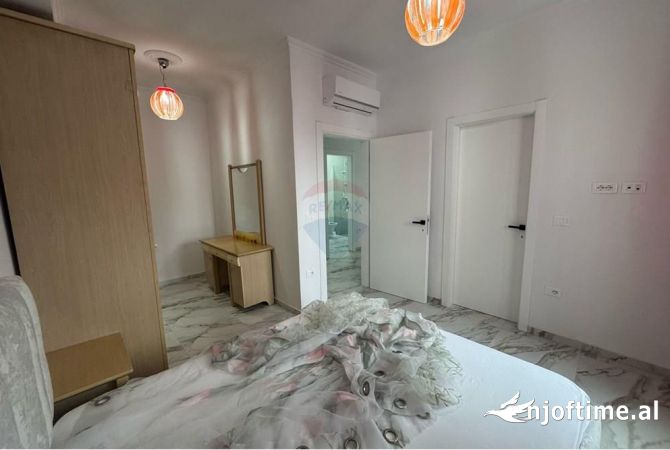 Shtepi me qera Apartament ne Tirane, 2+1, Mobilimi E mobiluar, Pagesa 750  Euro.