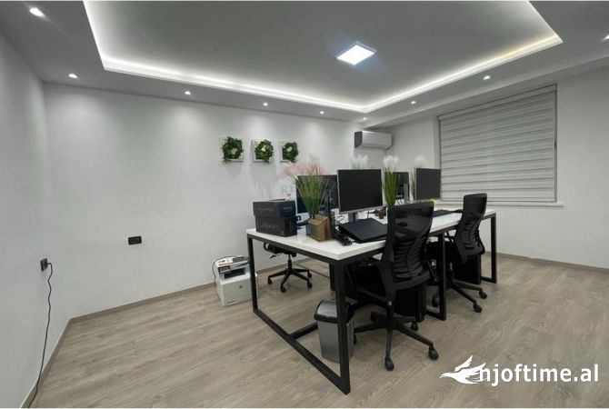 Ambient biznesi me qera 3+1 ne Tirane - 650 Euro