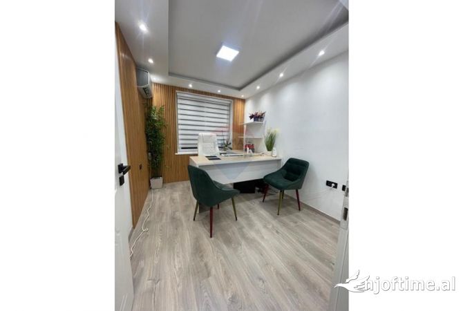 Ambient biznesi me qera 3+1 ne Tirane - 650 Euro