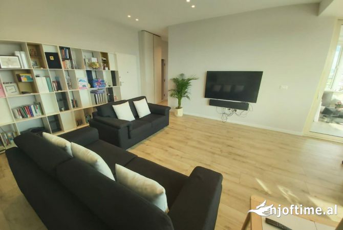 Shtepi me qera 2+1 ne Tirane - 1,000 Euro