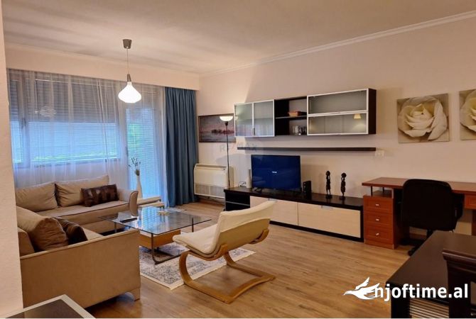 Shtepi me qera 2+1 ne Tirane - 950 Euro