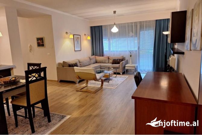Shtepi me qera 2+1 ne Tirane - 950 Euro