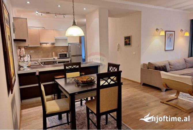 Shtepi me qera 2+1 ne Tirane - 950 Euro