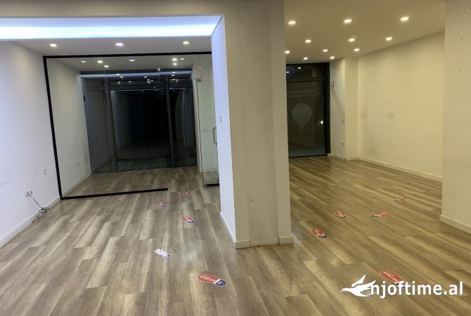 Ambient biznesi me qera 1+1 ne Tirane - 1,700 Euro
