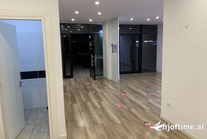 Ambient me Qira 85m2 tek kompleksi Nobis prane Liqenit Artificial