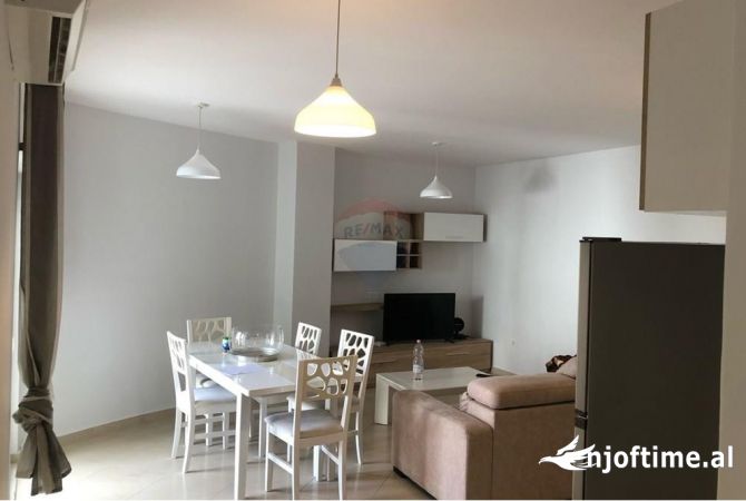 Shtepi me qera 2+1 ne Tirane - 550 Euro