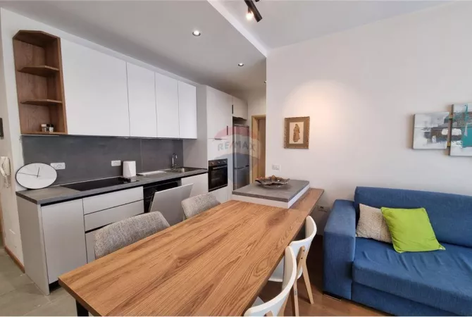 Shtepi me qera 2+1 ne Tirane - 720 Euro