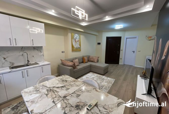 Shtepi me qera 2+1 ne Tirane - 850 Euro