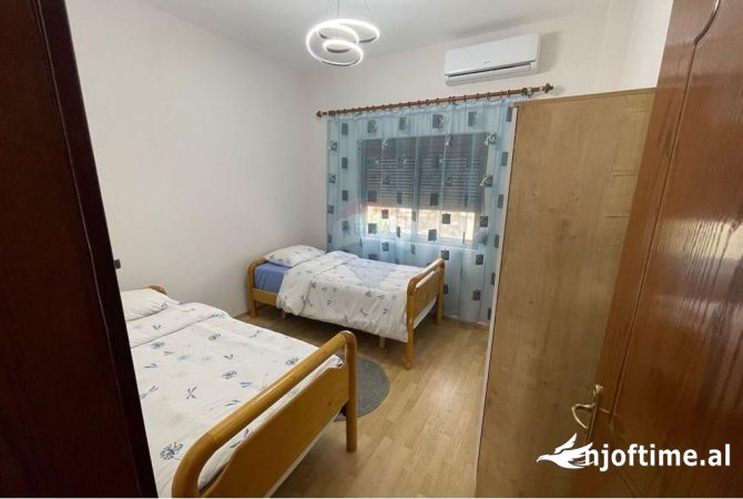 Shtepi me qera Apartament ne Tirane, 2+1, Mobilimi E mobiluar, Pagesa 650  Euro.