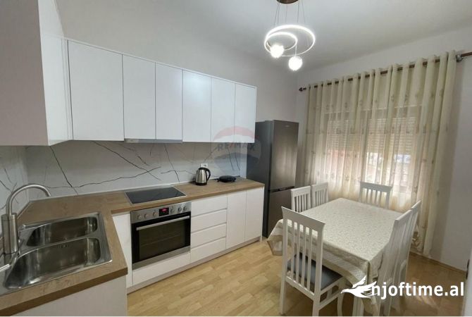 Shtepi me qera 2+1 ne Tirane - 650 Euro