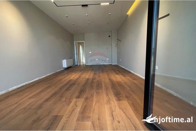 Ambient biznesi me qera 3+1 ne Tirane - 700 Euro