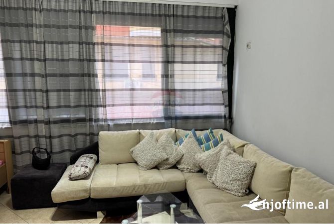Shtepi me qera Garsoniere ne Tirane - 350 Euro