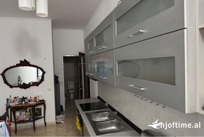 Shtepi me qera Garsoniere ne Tirane - 350 Euro