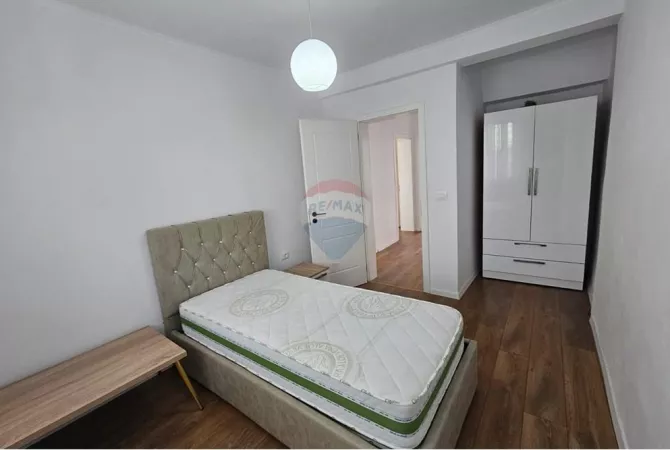 Shtepi me qera Apartament ne Tirane, 1+1, Mobilimi E mobiluar, Pagesa 600  Euro.
