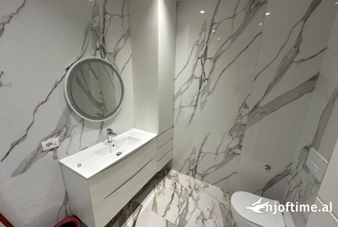 Shtepi me qera Apartament ne Tirane, 3+1, Mobilimi E mobiluar, Pagesa 1,000  Euro.