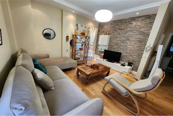 Shtepi me qera 1+1 ne Tirane - 550 Euro