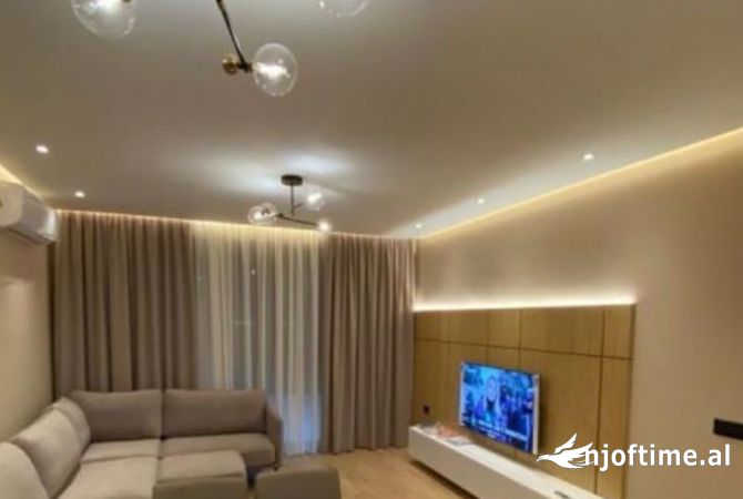 Shtepi me qera 2+1 ne Tirane - 1,000 Euro