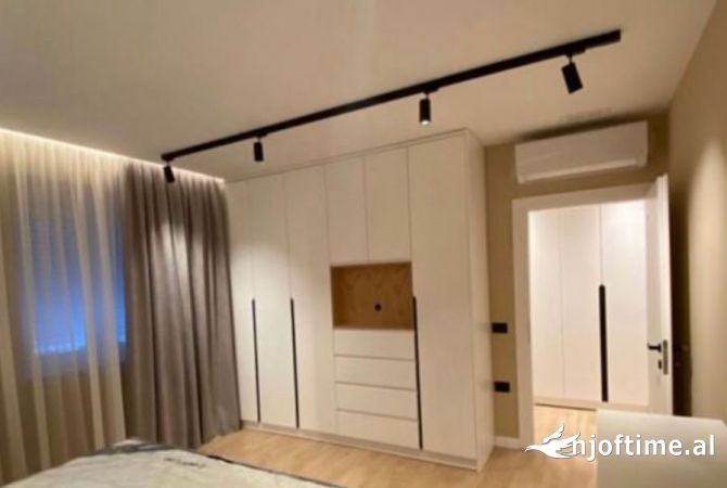 Shtepi me qera Apartament ne Tirane, 2+1, Mobilimi E mobiluar, Pagesa 1,000  Euro.