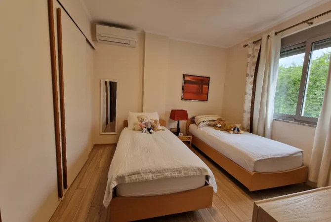 Shtepi me qera Apartament ne Tirane, 1+1, Mobilimi E mobiluar, Pagesa 550  Euro.