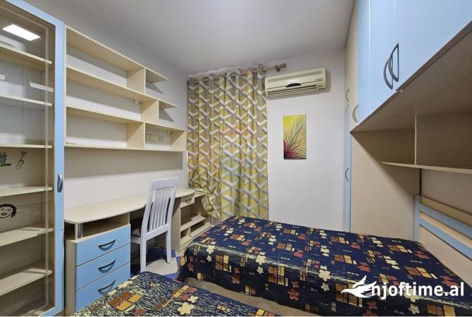 Shtepi me qera Apartament ne Tirane, 2+1, Mobilimi E mobiluar, Pagesa 800  Euro.
