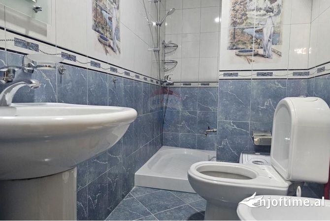 Shtepi me qera Apartament ne Tirane, 2+1, Mobilimi E mobiluar, Pagesa 800  Euro.