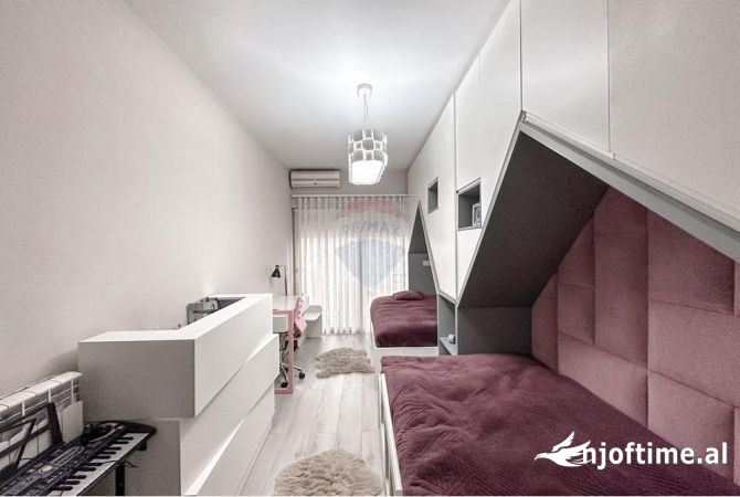 Shtepi me qera Apartament ne Tirane, 2+1, Mobilimi E mobiluar, Pagesa 950  Euro.