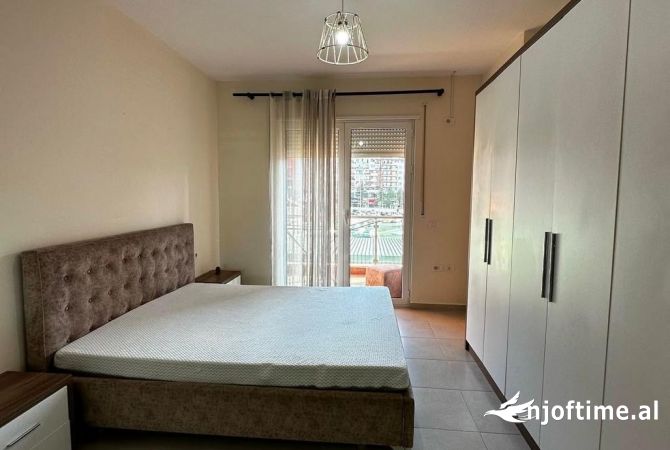 Shtepi me qera Apartament ne Tirane, 1+1, Mobilimi E mobiluar, Pagesa 450  Euro.