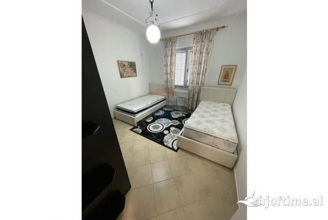 Shtepi me qera Apartament ne Tirane, 2+1, Mobilimi E mobiluar, Pagesa 680  Euro.