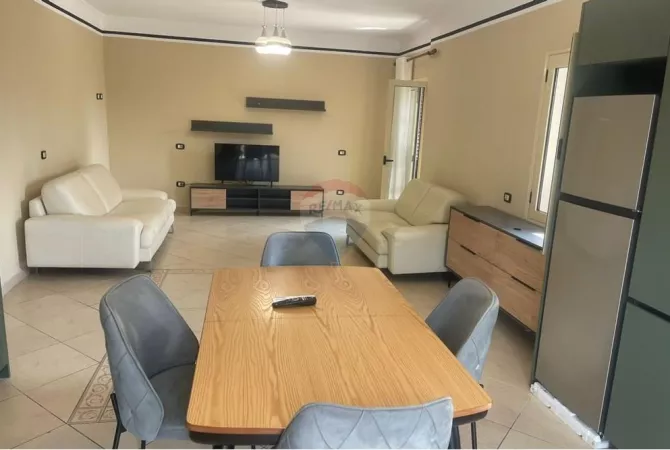Shtepi me qera 2+1 ne Tirane - 700 Euro