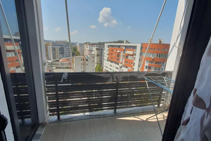 Shtepi ne shitje Apartament ne Tirane, 1+1, Mobilimi E mobiluar, Pagesa 105,000  Euro.