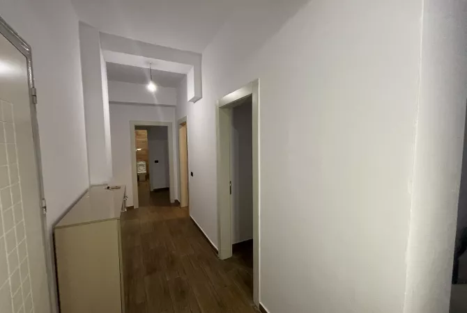 Shtepi me qera Apartament ne Tirane, 2+1, Mobilimi E mobiluar, Pagesa 450  Euro.
