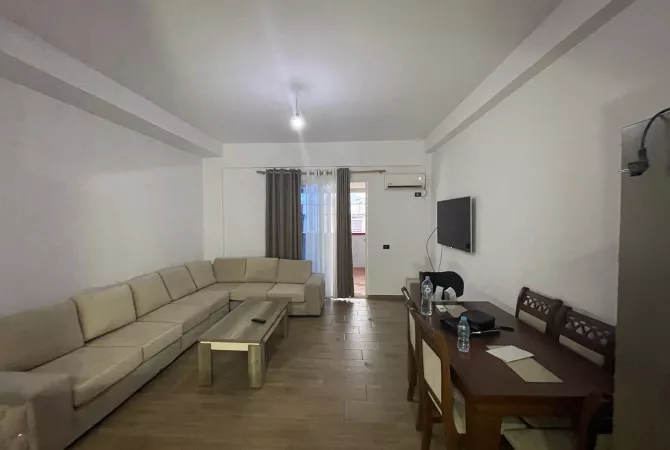 Shtepi me qera 2+1 ne Tirane - 450 Euro