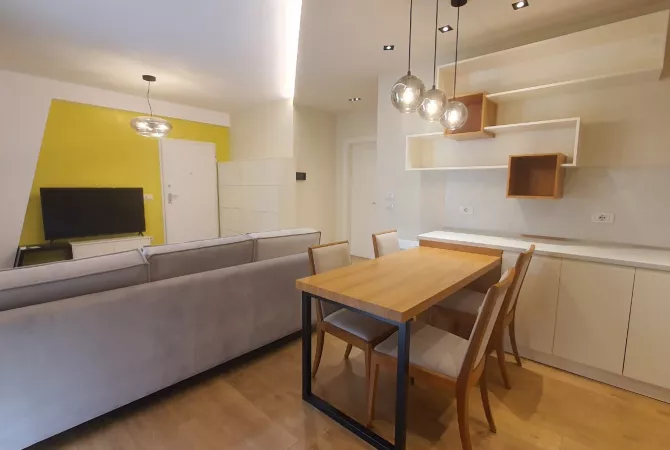 Shtepi me qera Apartament ne Tirane, 1+1, Mobilimi E mobiluar, Pagesa 750  Euro.