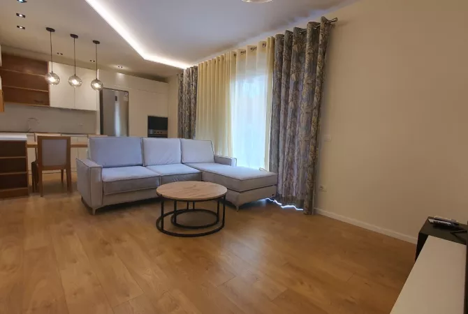 Shtepi me qera 1+1 ne Tirane - 750 Euro